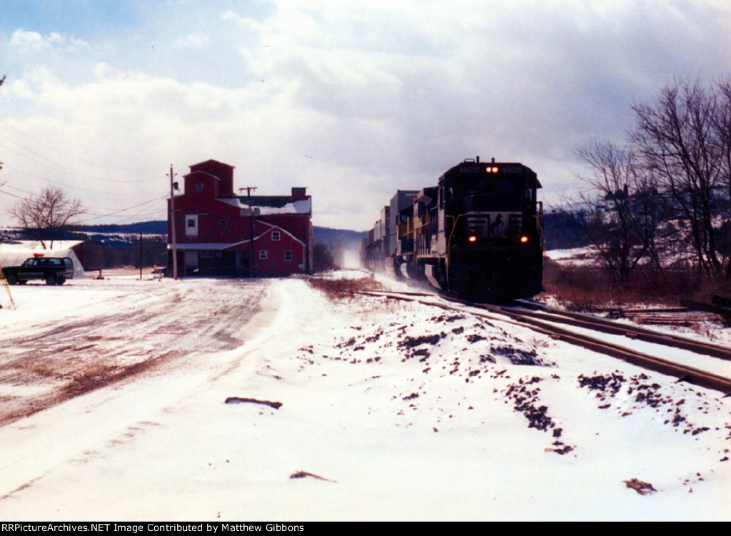 NYS&W train 555